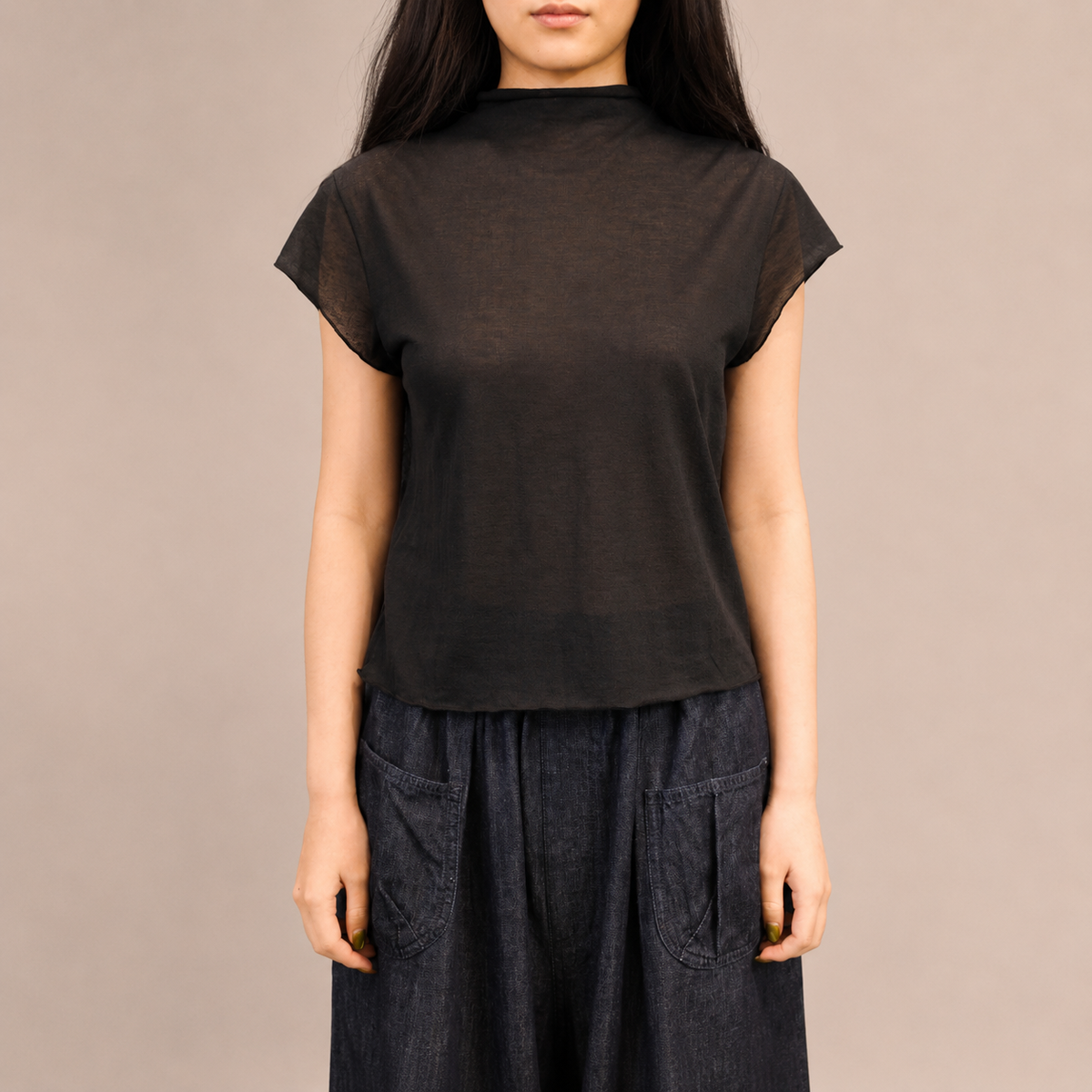 Lightweight Sheer Short-Sleeve T-Shirt (Noir)