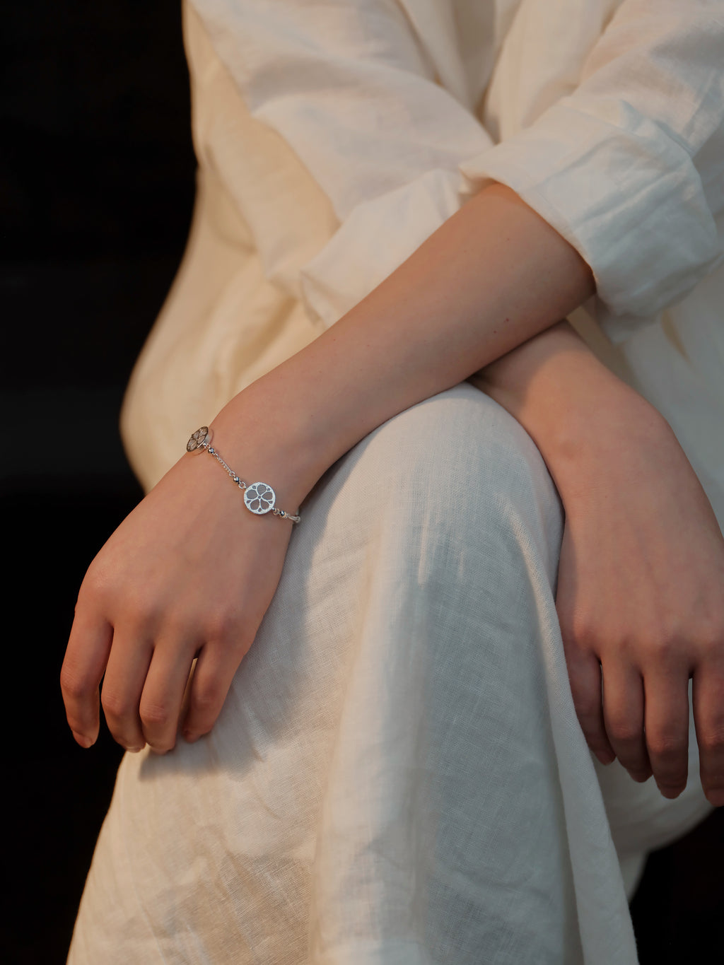 White Agate Inlaid Hollow Floral Bracelet