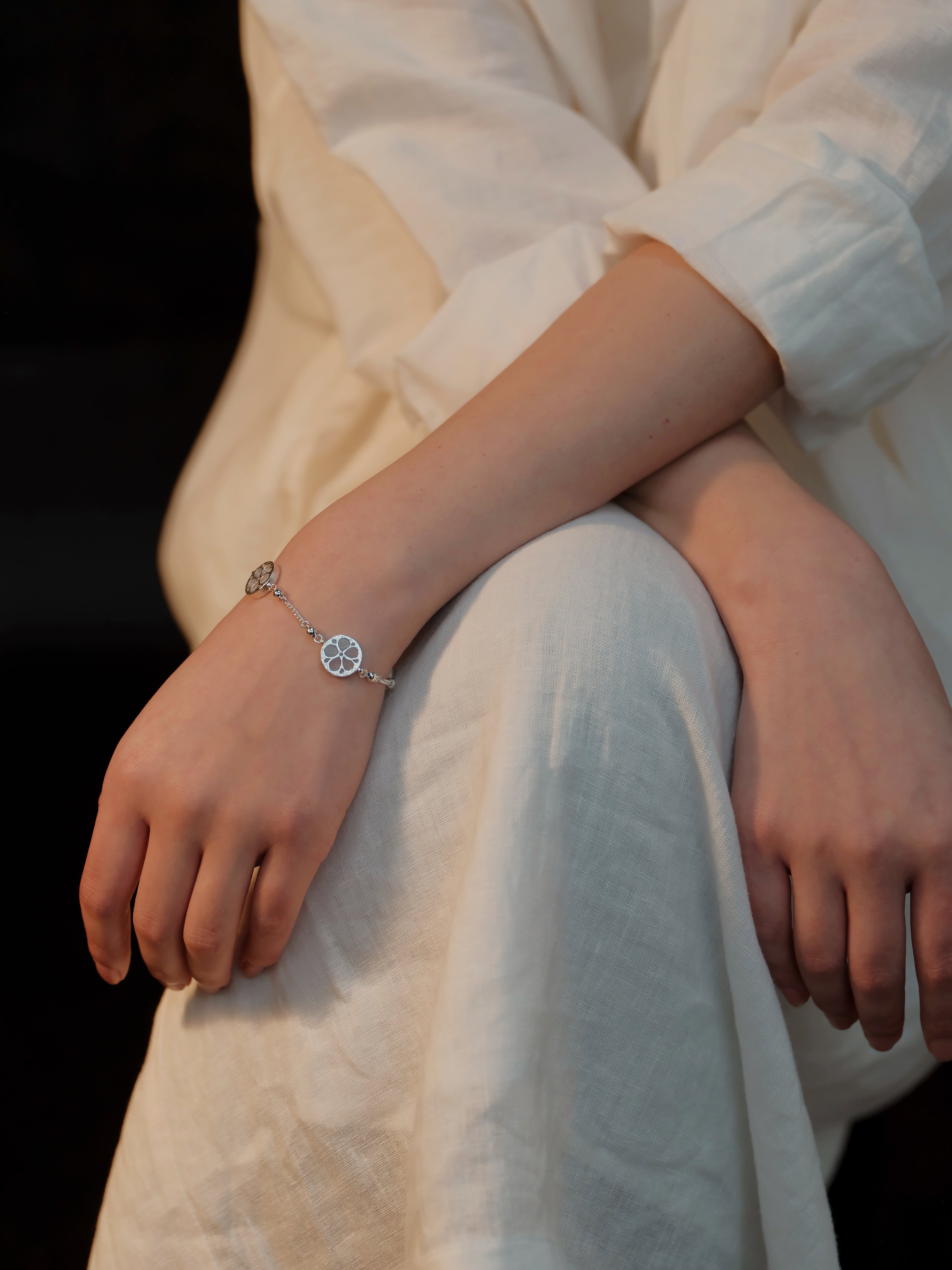 White Agate Inlaid Hollow Floral Bracelet