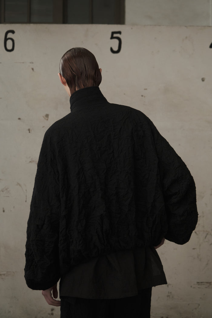 Pleated Zip Cropped Jacket (Black)