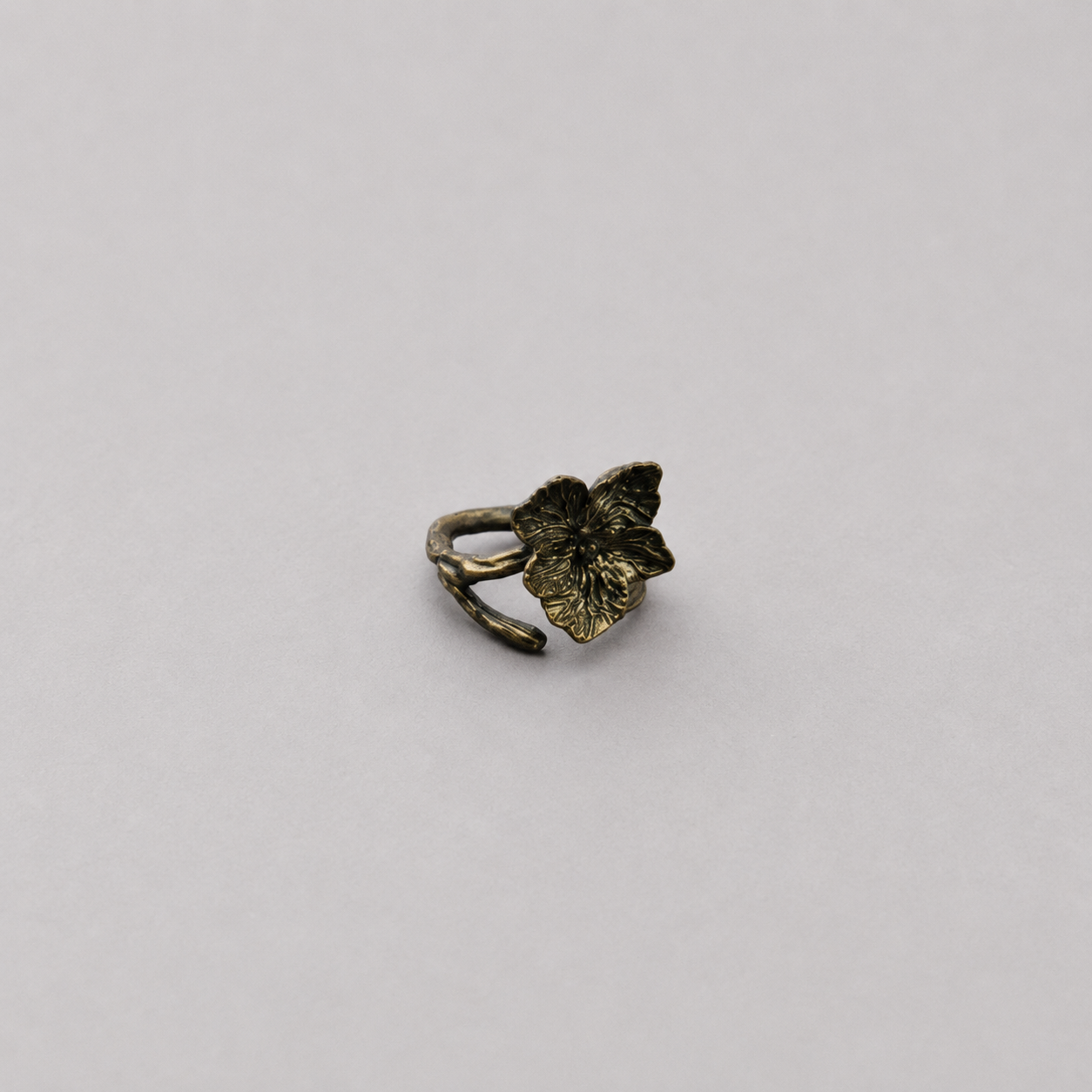 Blooming Hydrangea Ring