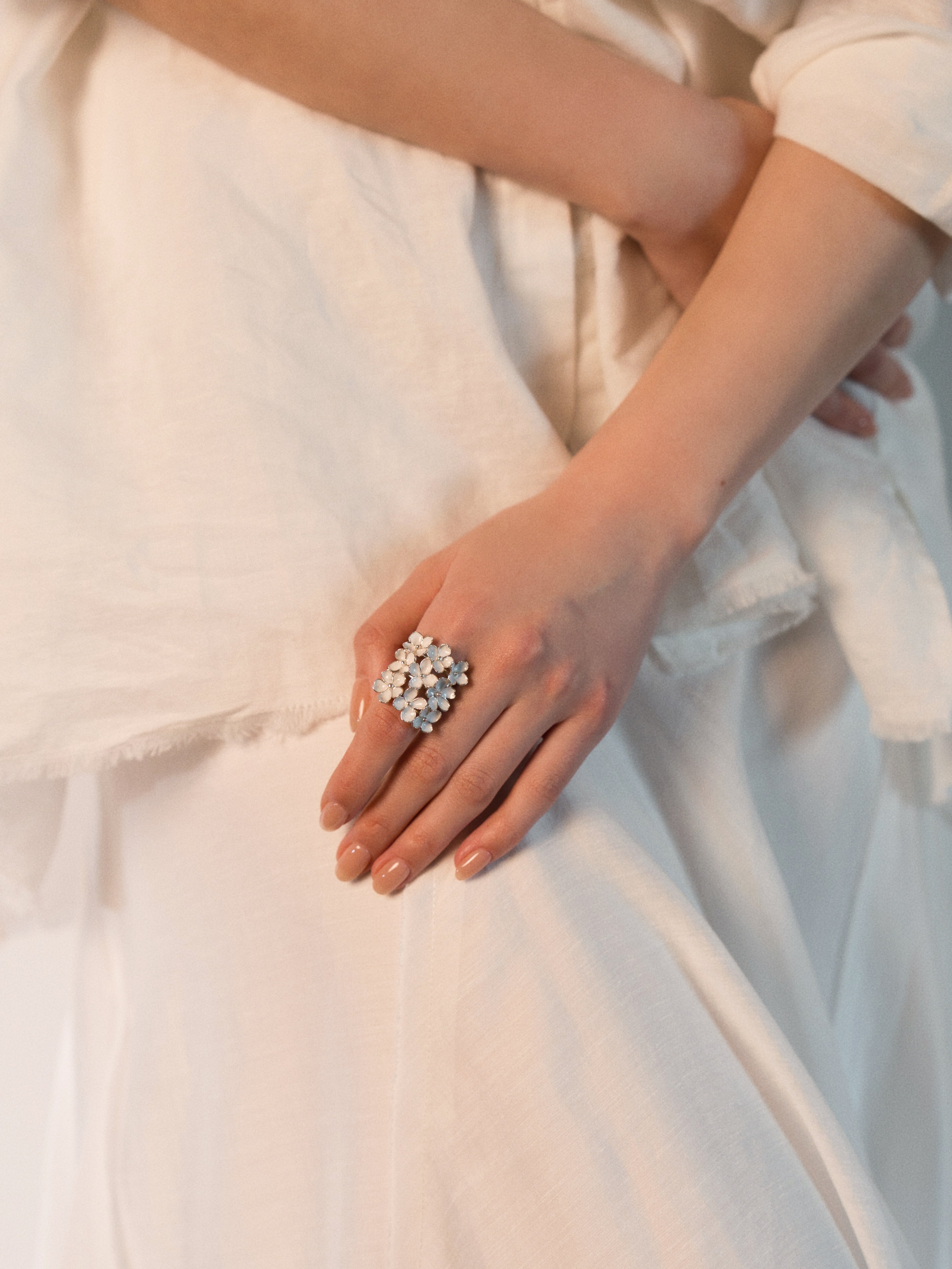 Nanyang Porcelain White Square Flower Ring