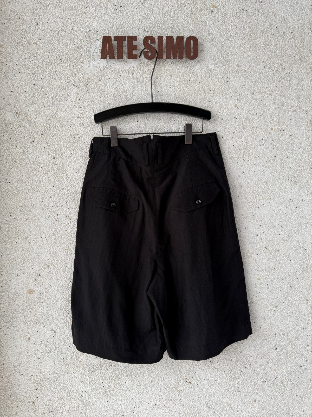 Double-pleat relaxed-fit shorts