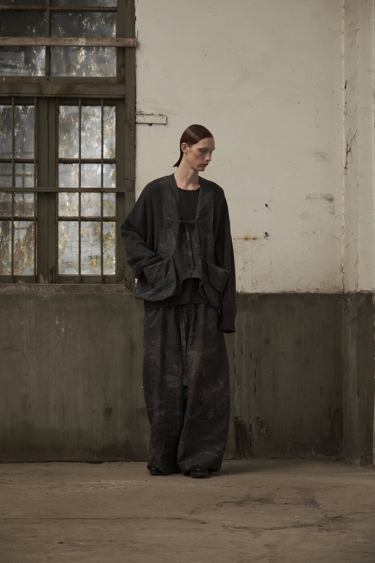 Drawstring Wide-Leg Trousers (Dark Grey)