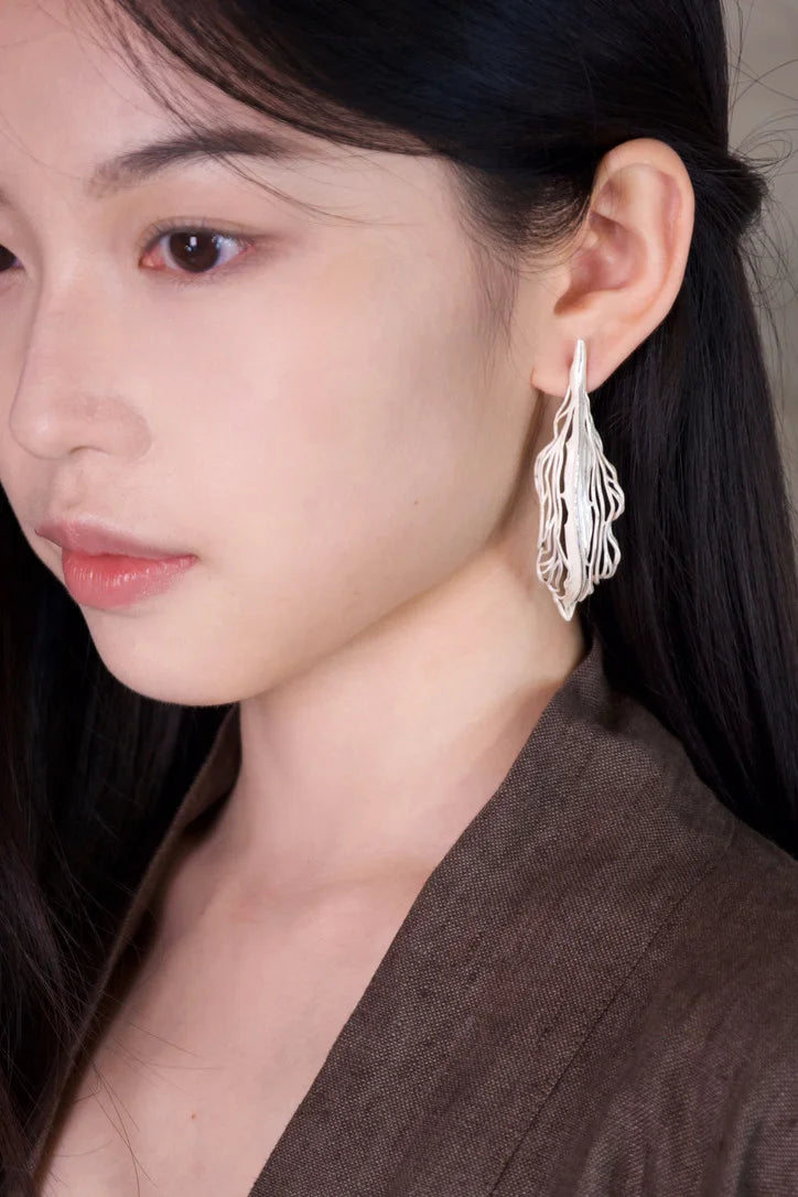 Veiny Lily Earring