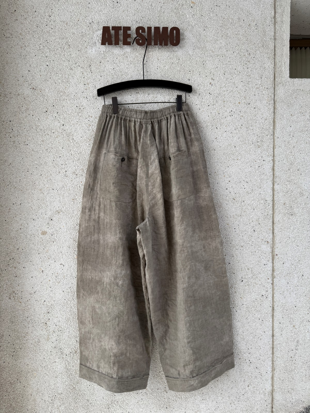 Drawstring wide-leg trousers