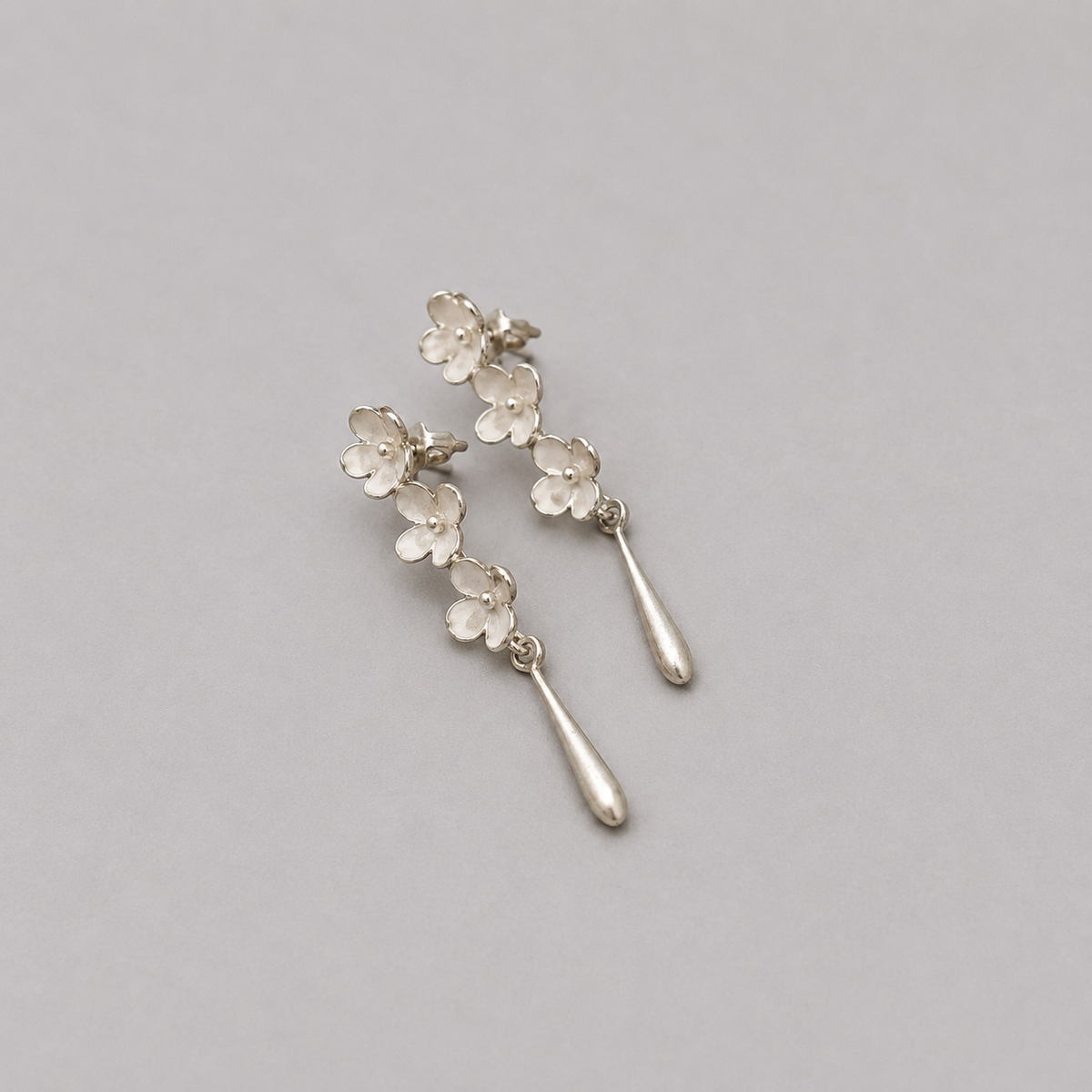 Nanyang Porcelain White Floral Drop Bead Stud Earrings