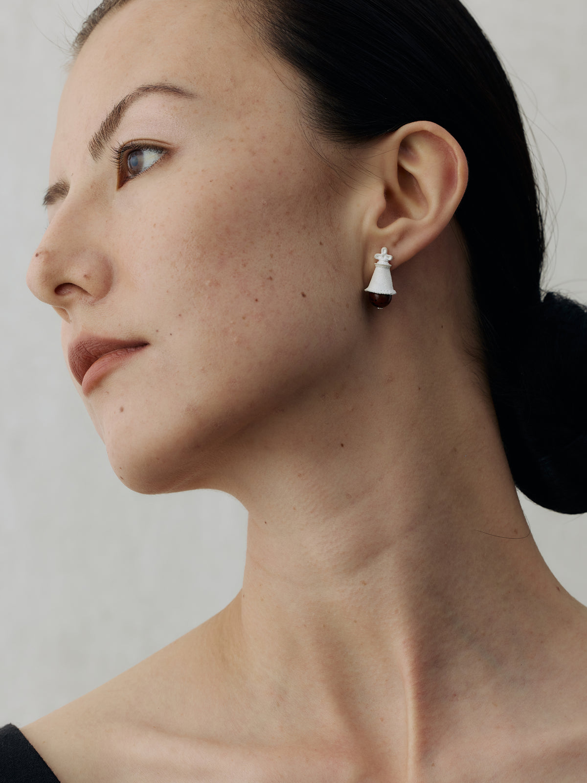 Jingsi Bell Sterling Silver Golden Swan Stone Stud Earrings