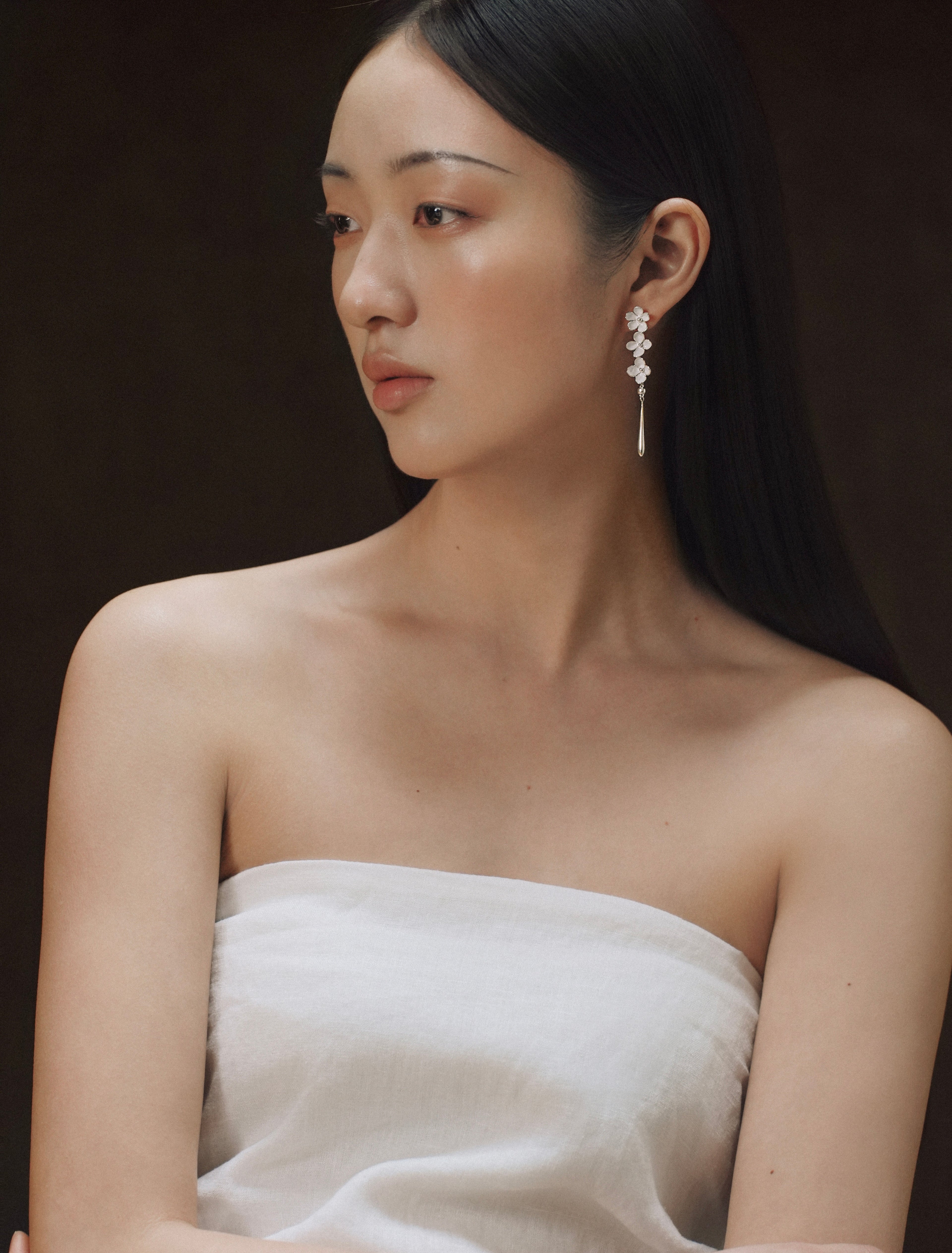 Nanyang Porcelain White Floral Drop Bead Stud Earrings