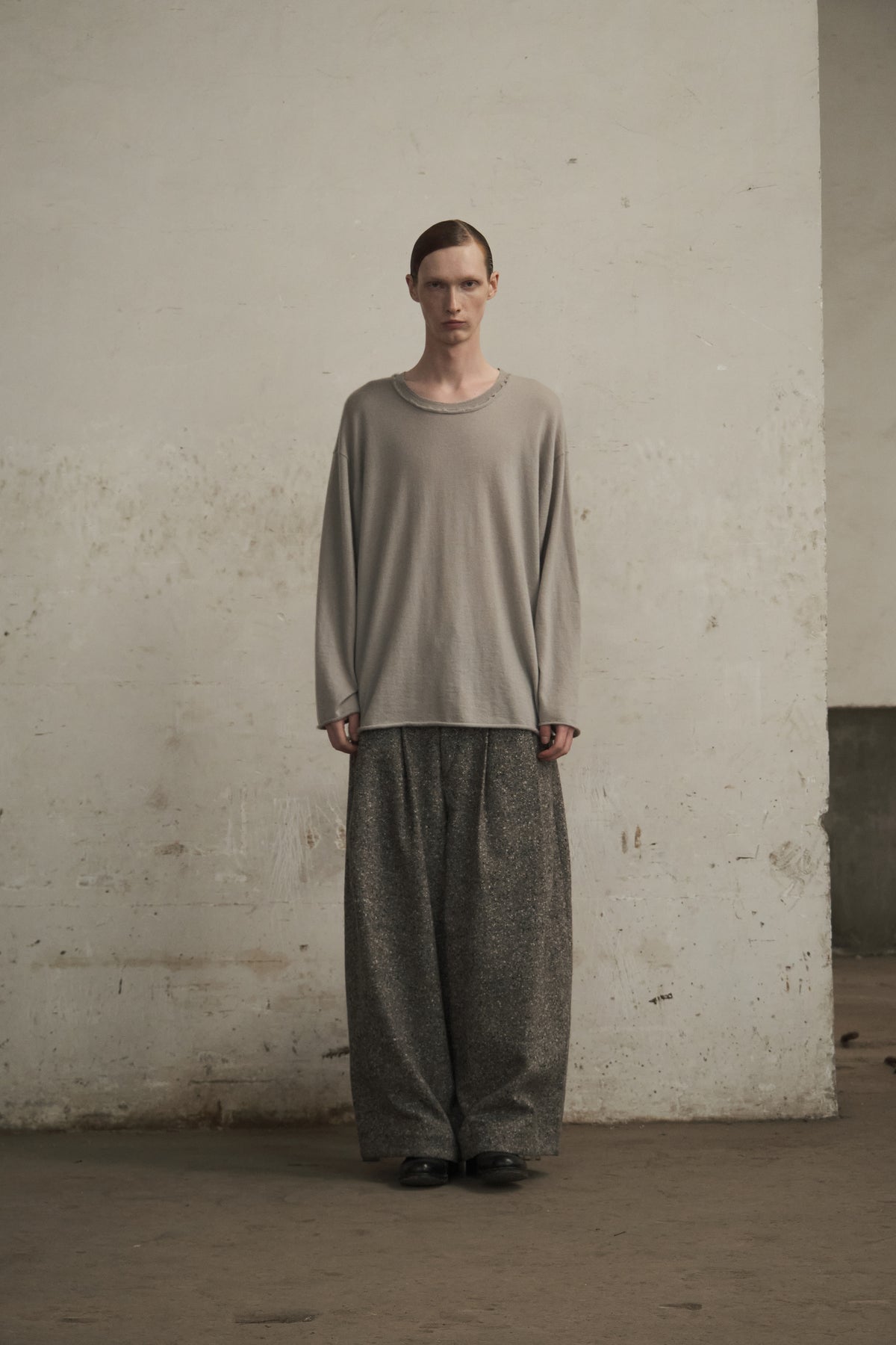 Cashmere Distressed Edge Knit (Light Grey)