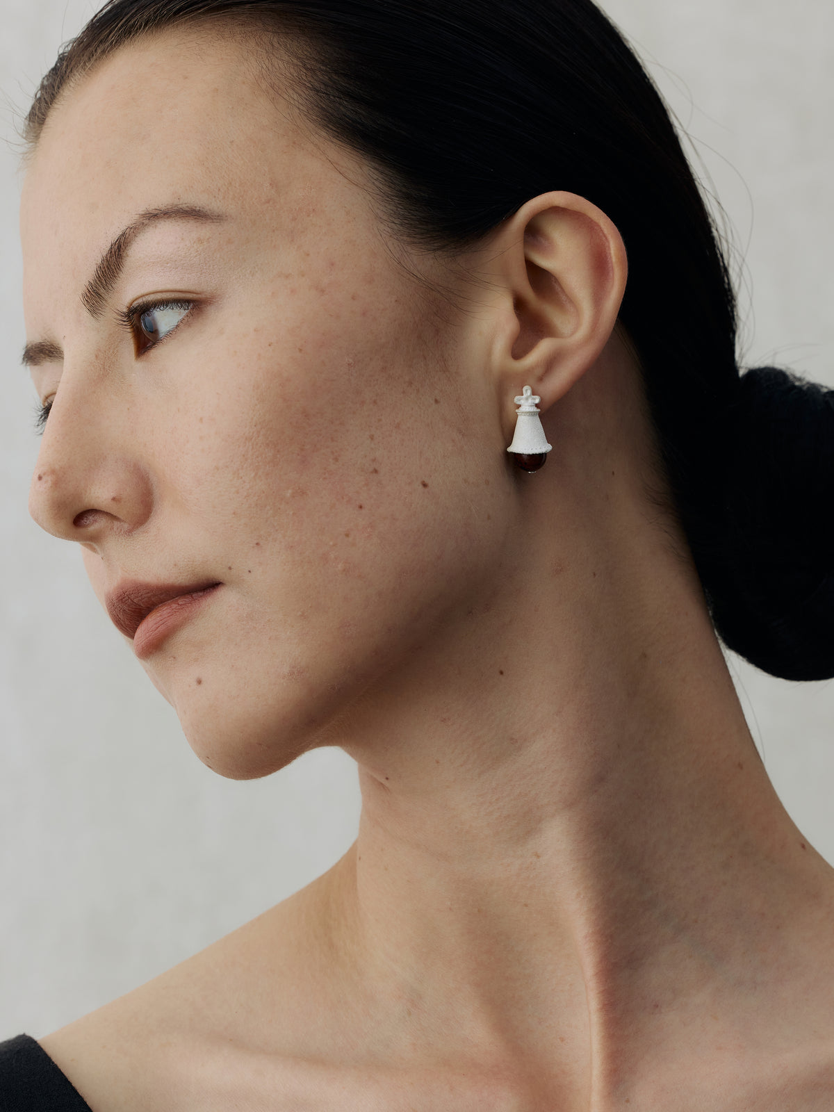 Jingsi Bell Sterling Silver Golden Swan Stone Stud Earrings