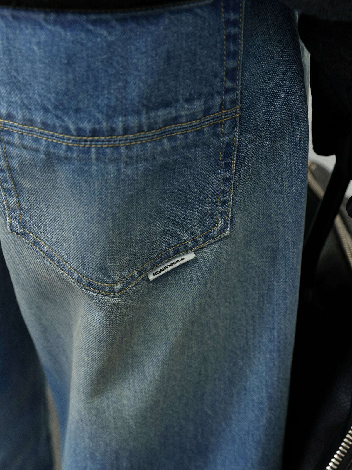 Retro Washed Loose Jeans
