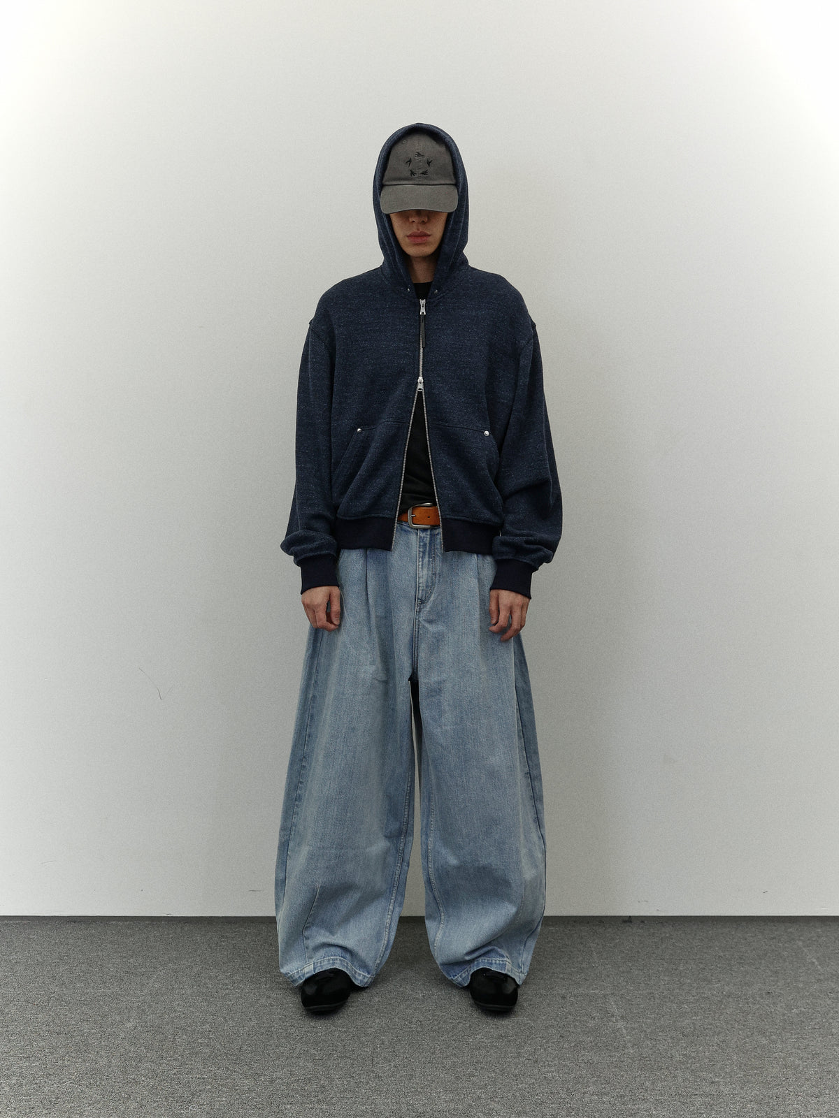 Washed Cocoon Jeans (Light)