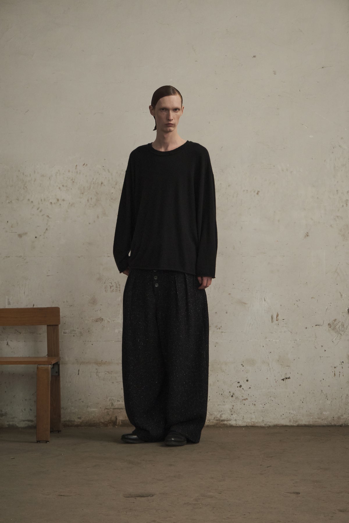 Cashmere Distressed Edge Knit (Black)