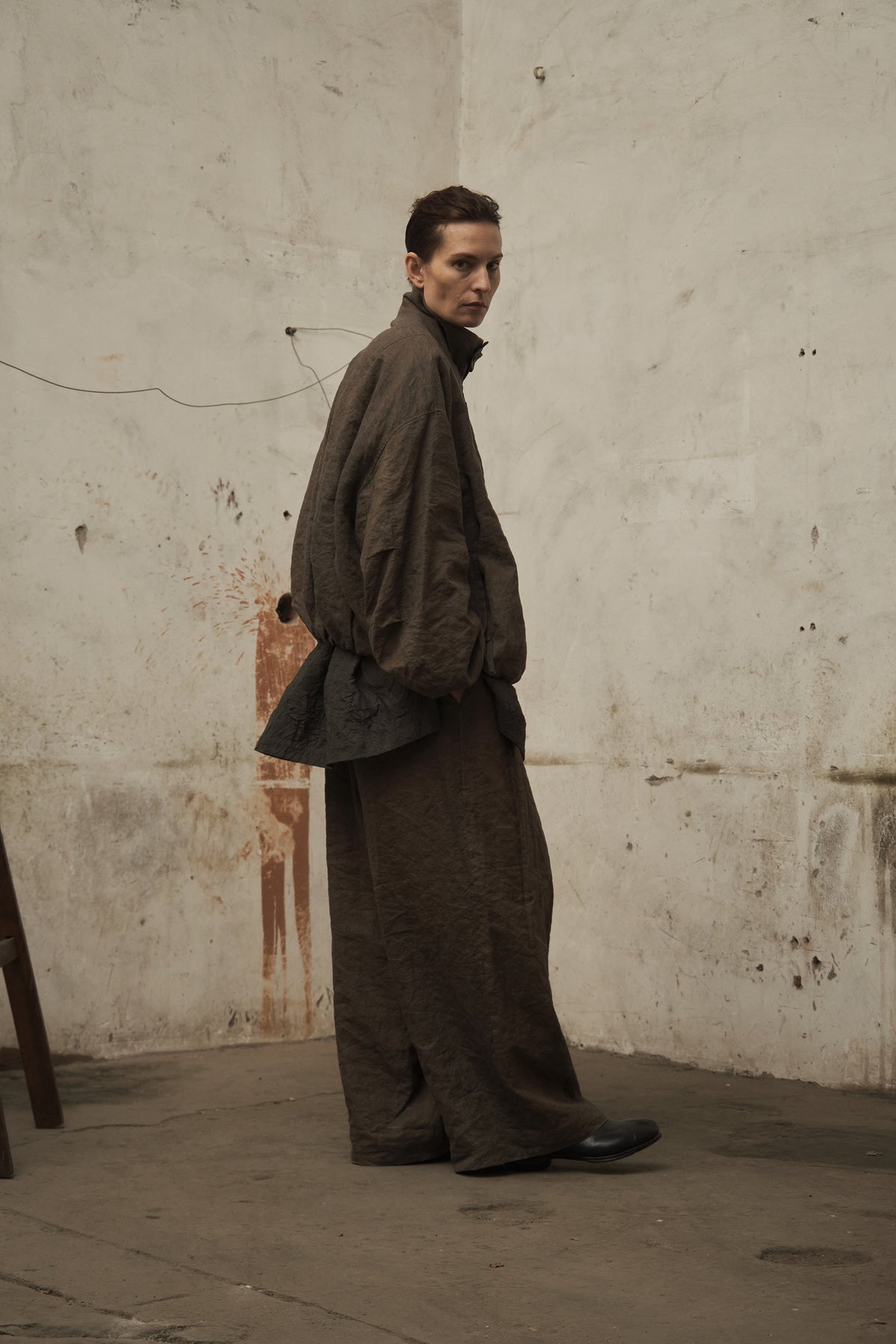 Pleated Zip Cropped Jacket (Washed Brown)