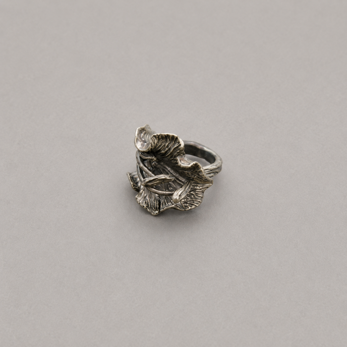 Wavy Petal Ring