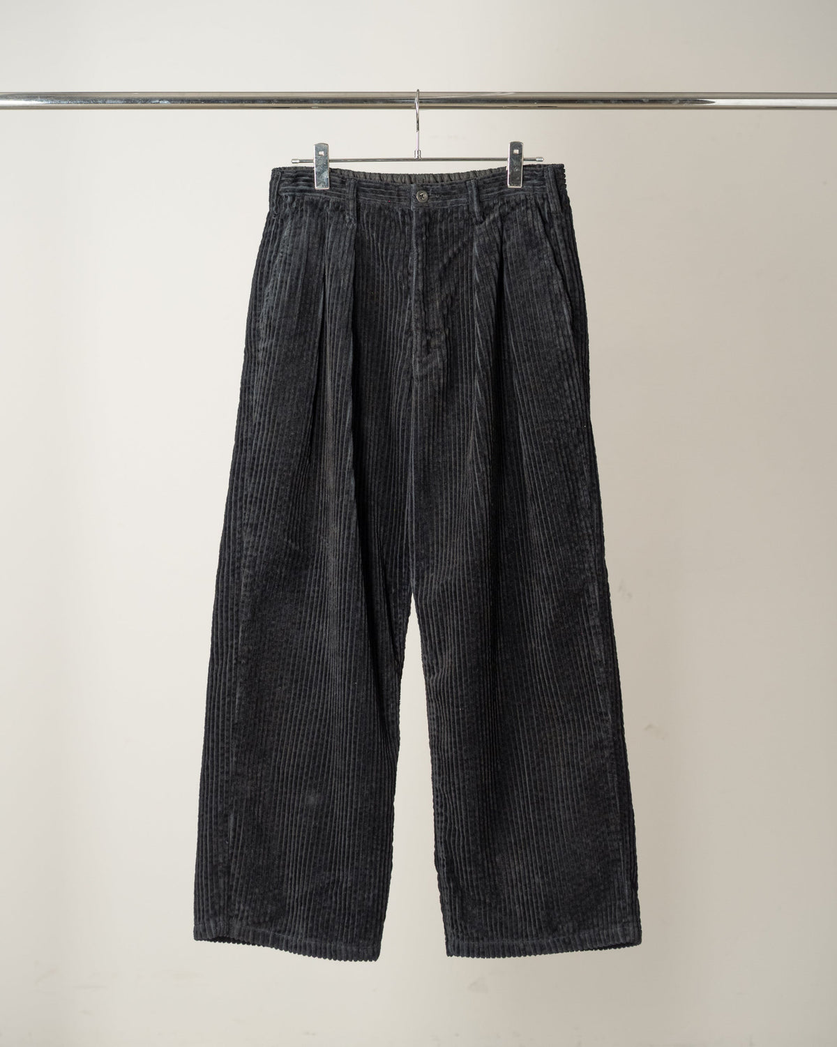 ANCELLM Corduroy Wide Slacks, Black, front