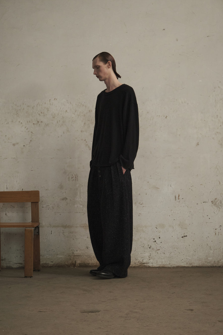 Cashmere Distressed Edge Knit (Black)
