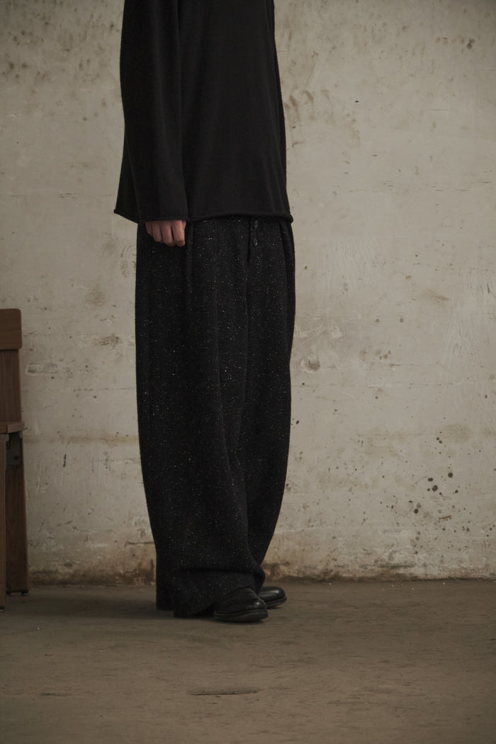 Cashmere Distressed Edge Knit (Black)