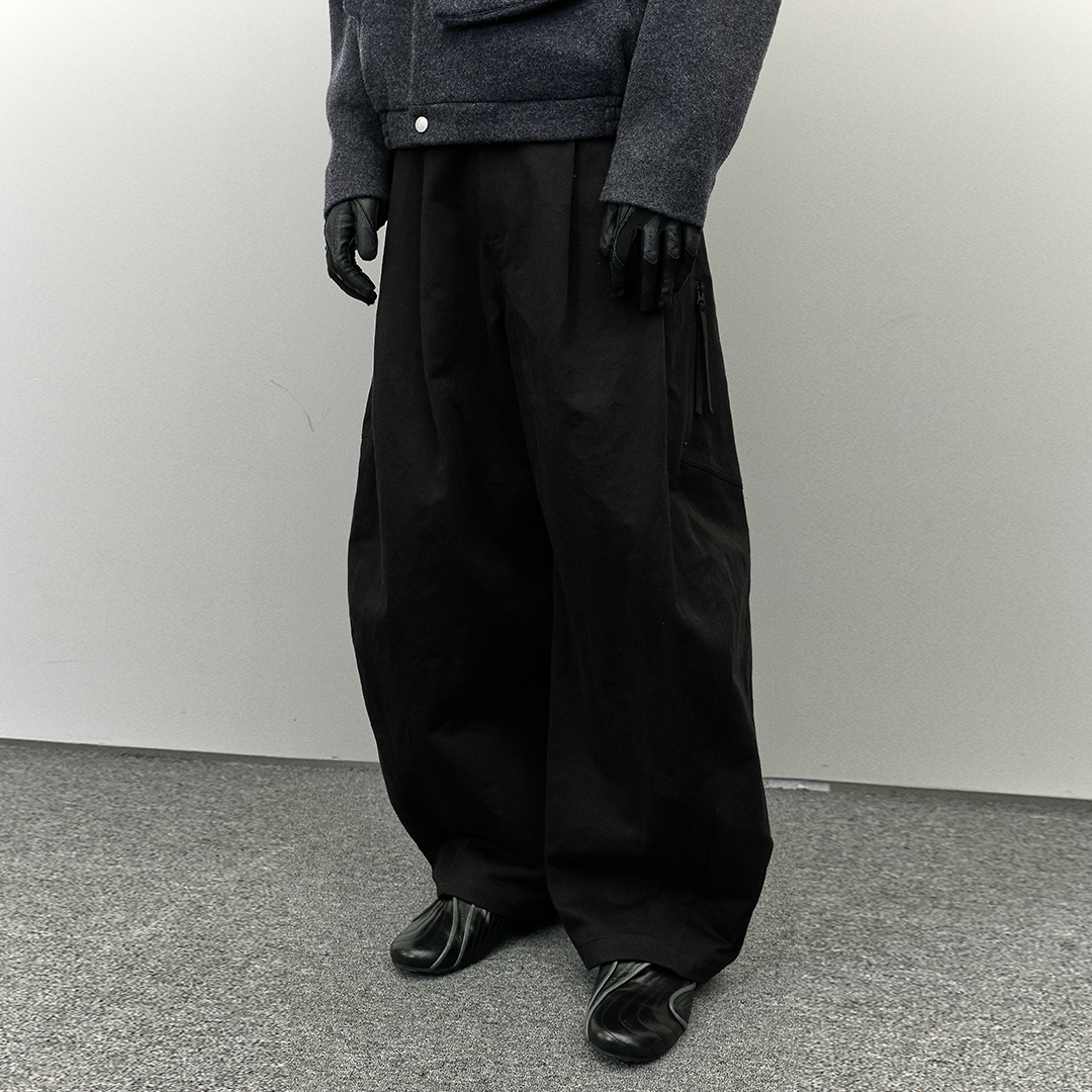 Pleated Cocoon Pants (Black)