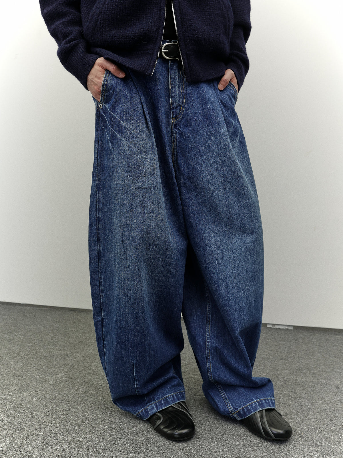 Washed Cocoon Jeans (Dark Indigo)