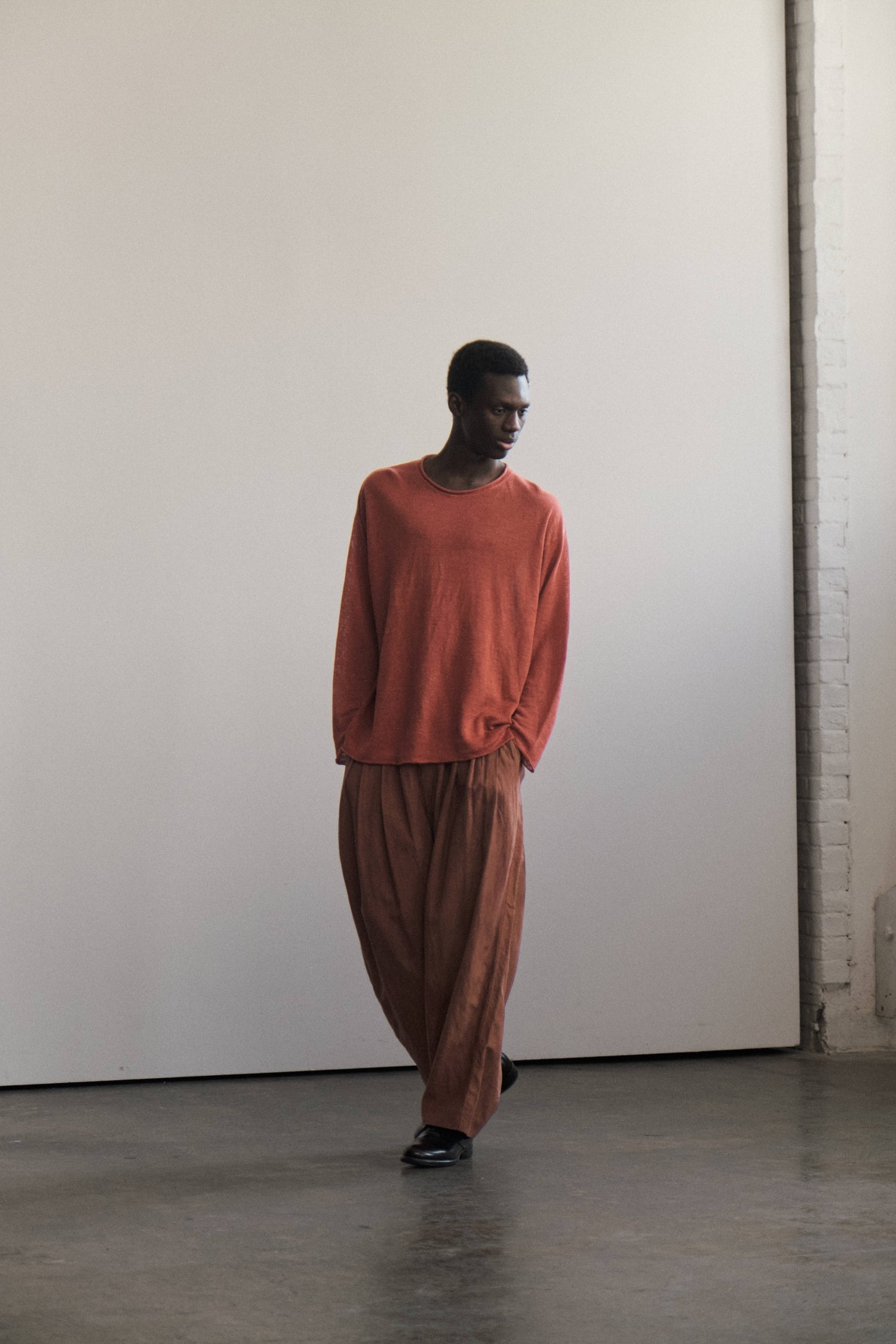 Round neck knit LS T-Shirt