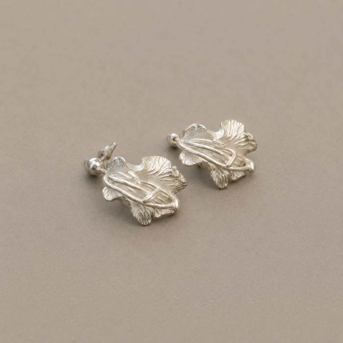 Wavy Petal Earring
