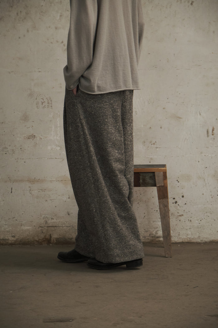Cashmere Distressed Edge Knit (Light Grey)