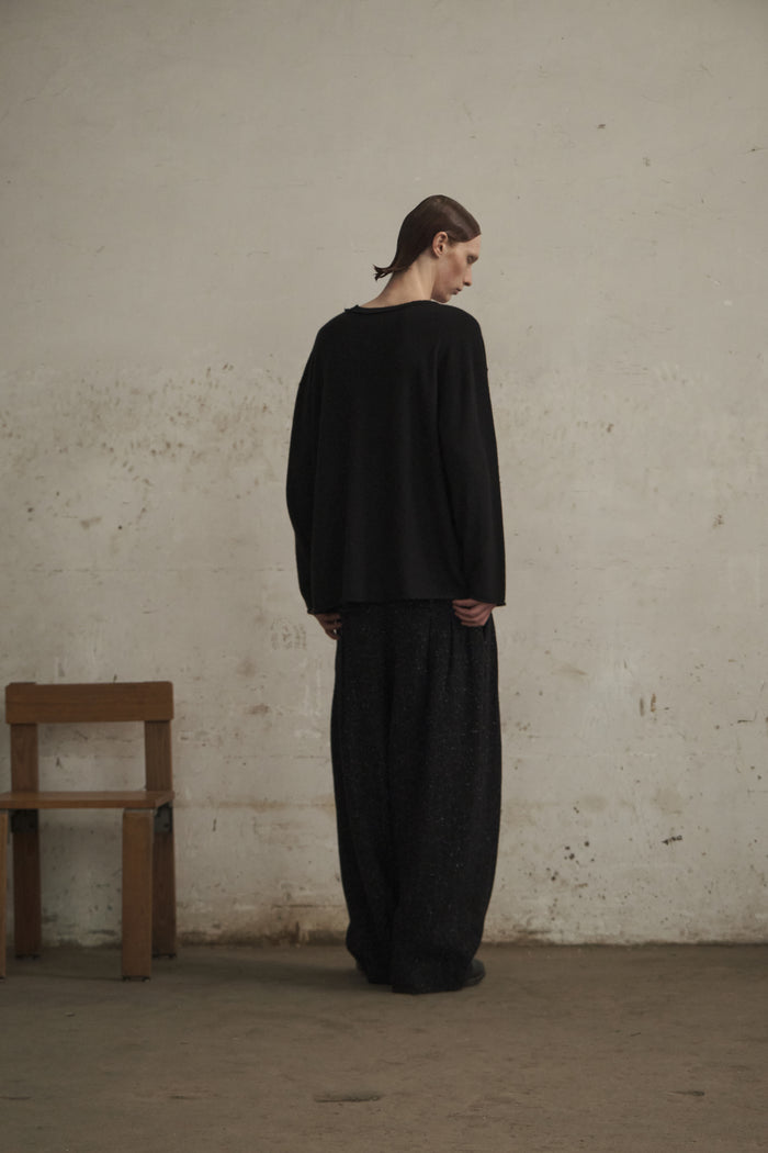Cashmere Distressed Edge Knit (Black)