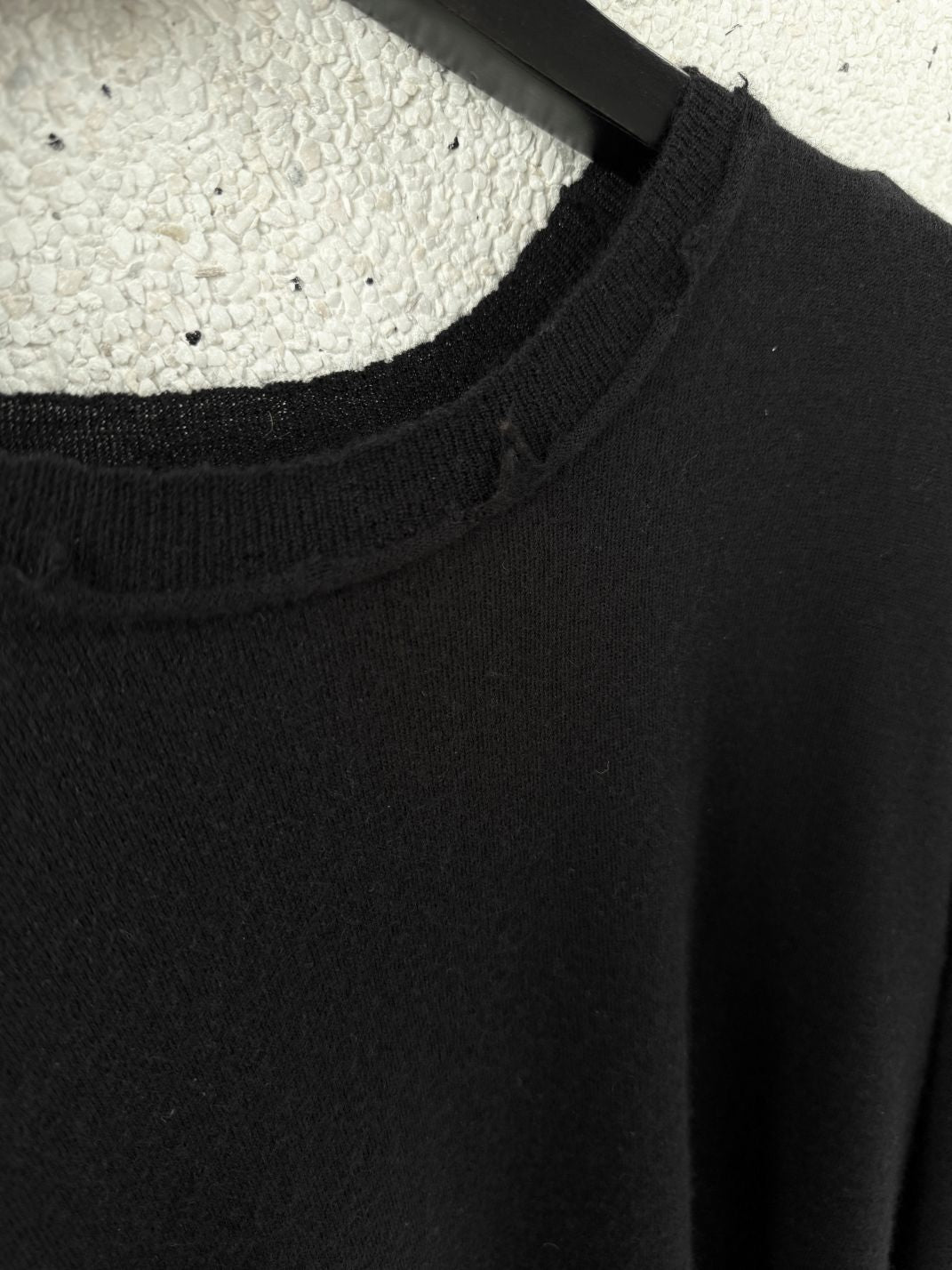 Cashmere Distressed Edge Knit (Black)