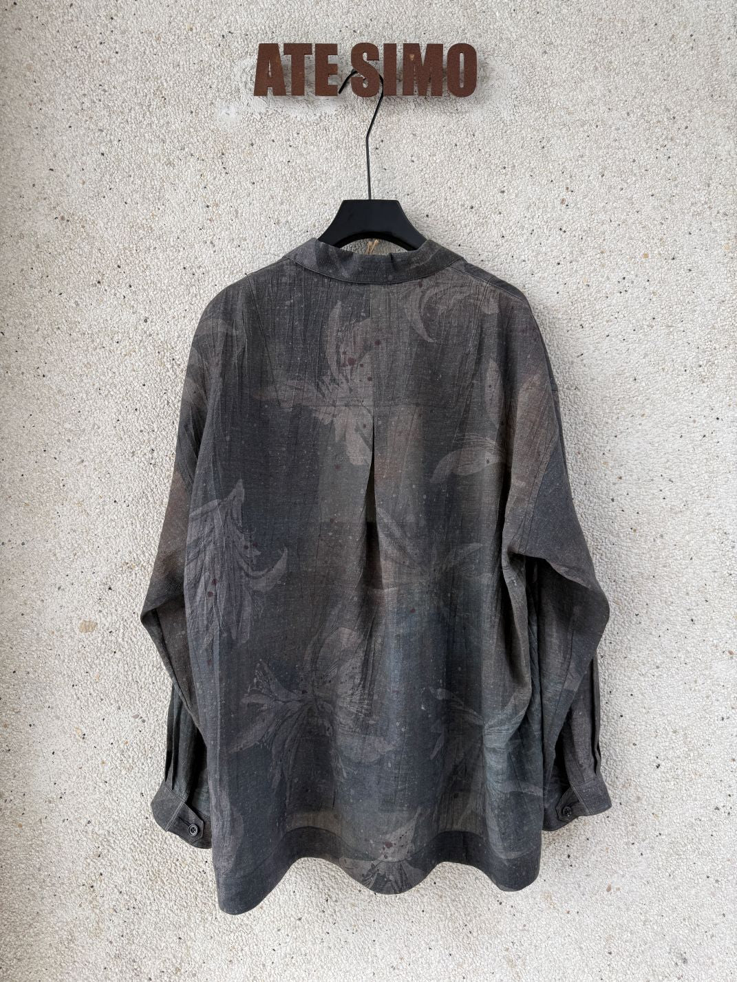 Collared Long Sleeve Shirt