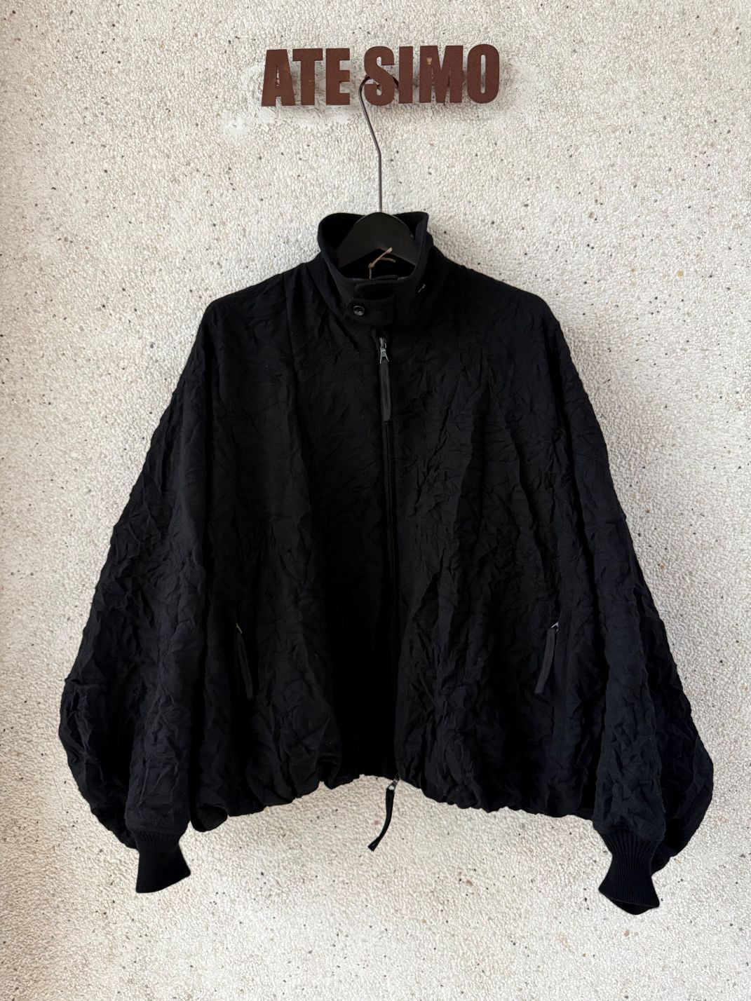 Pleated Zip Cropped Jacket (Black)