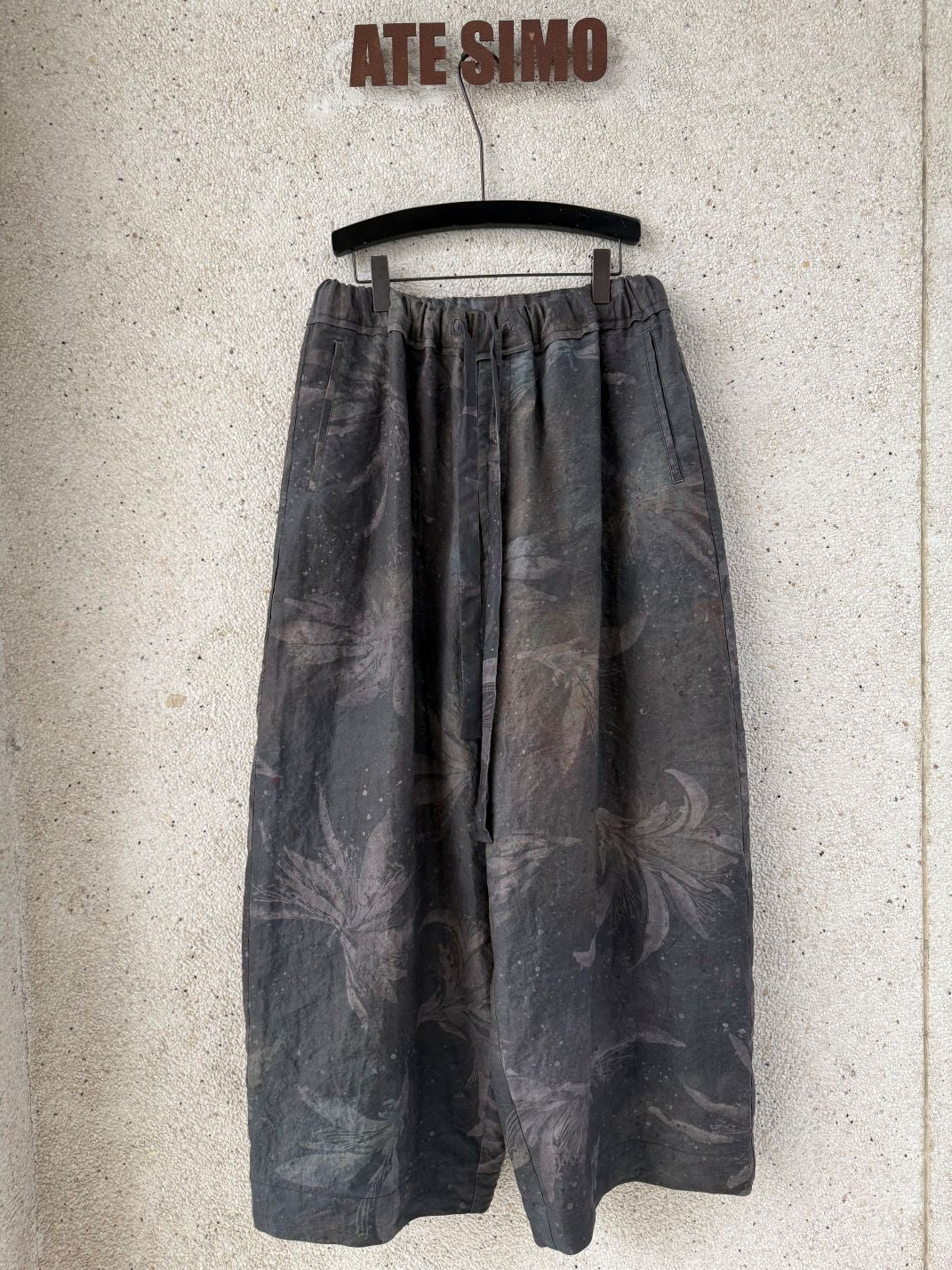 Drawstring Wide-Leg Trousers (Dark Grey)