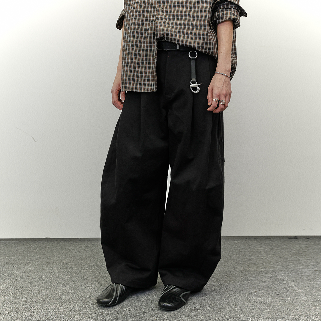 Pleated Cocoon Pants (Black)