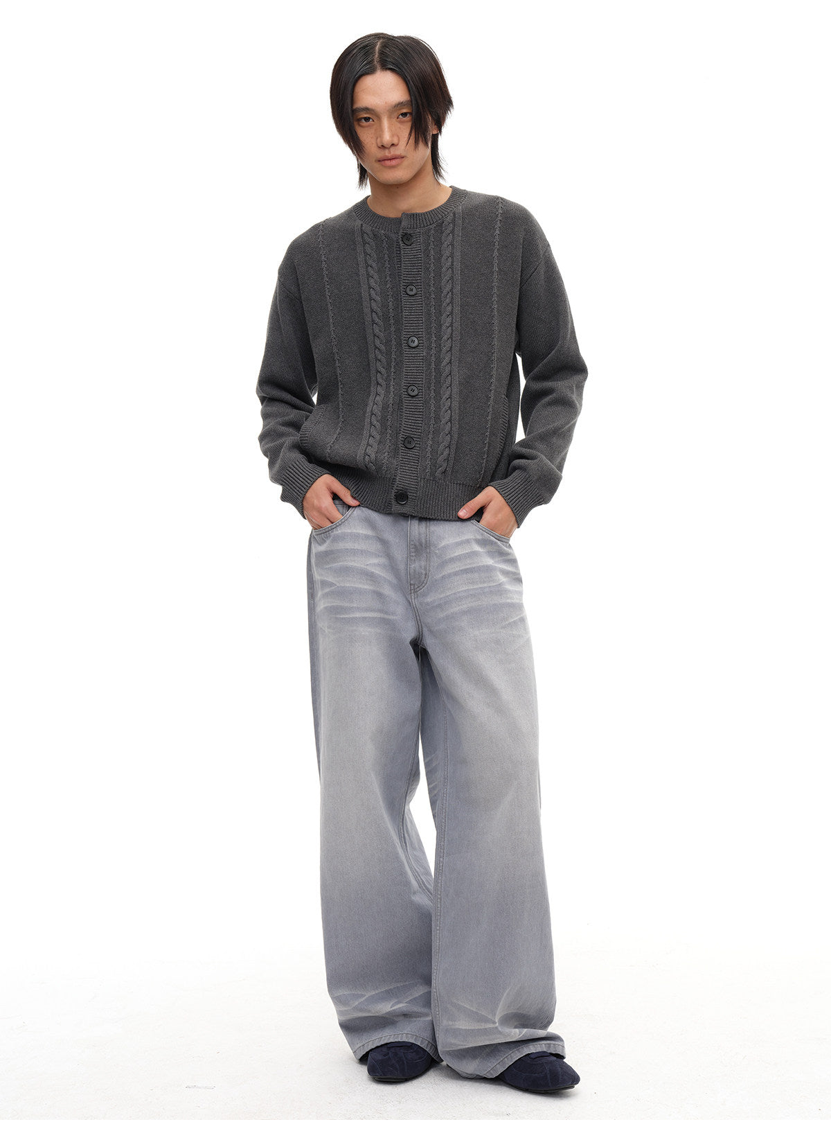 Cable-knit crewneck cardigan