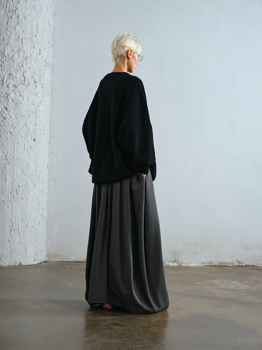 Relaxed-fit crewneck wool knit sweater