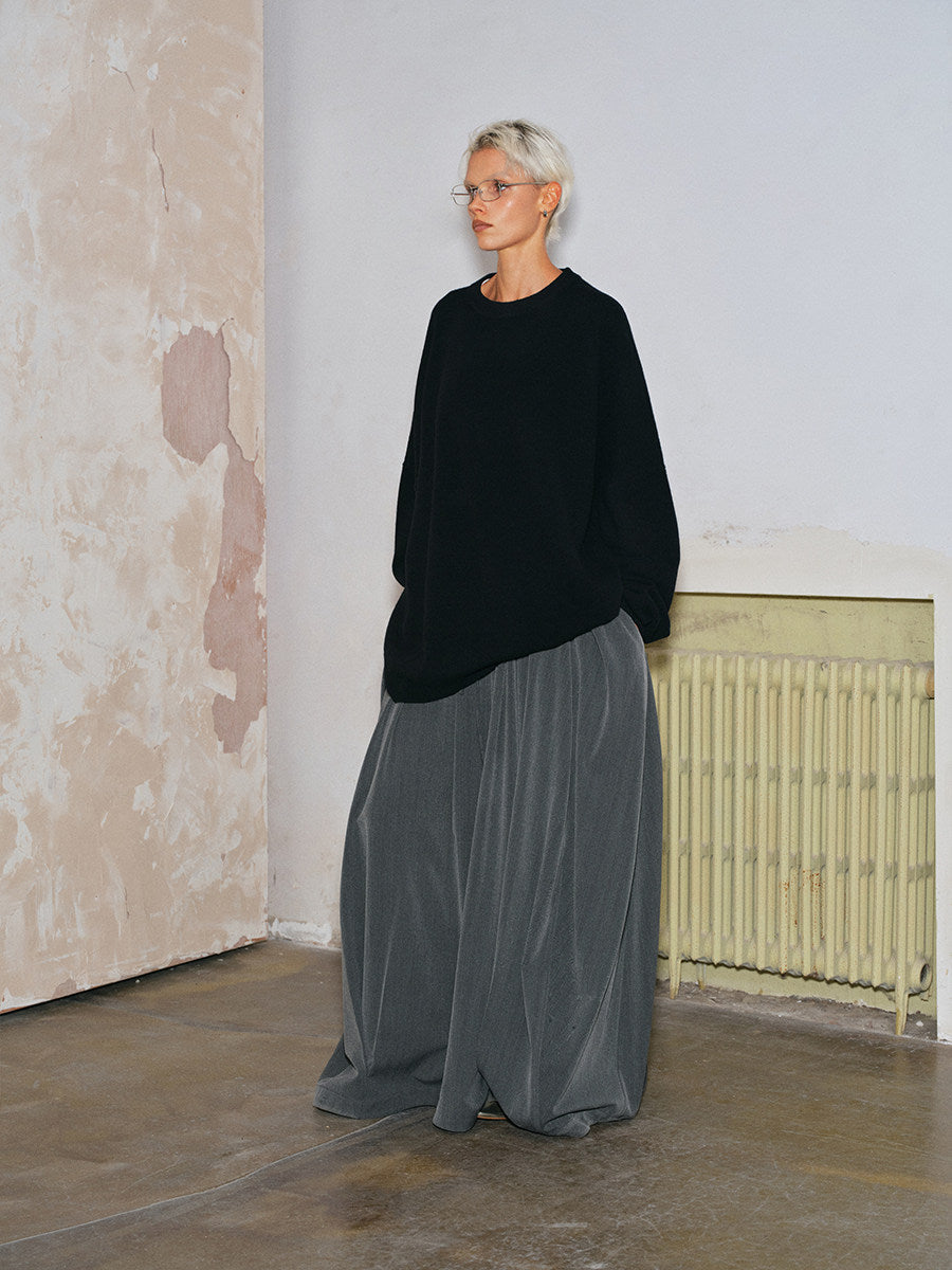 Relaxed-fit crewneck wool knit sweater