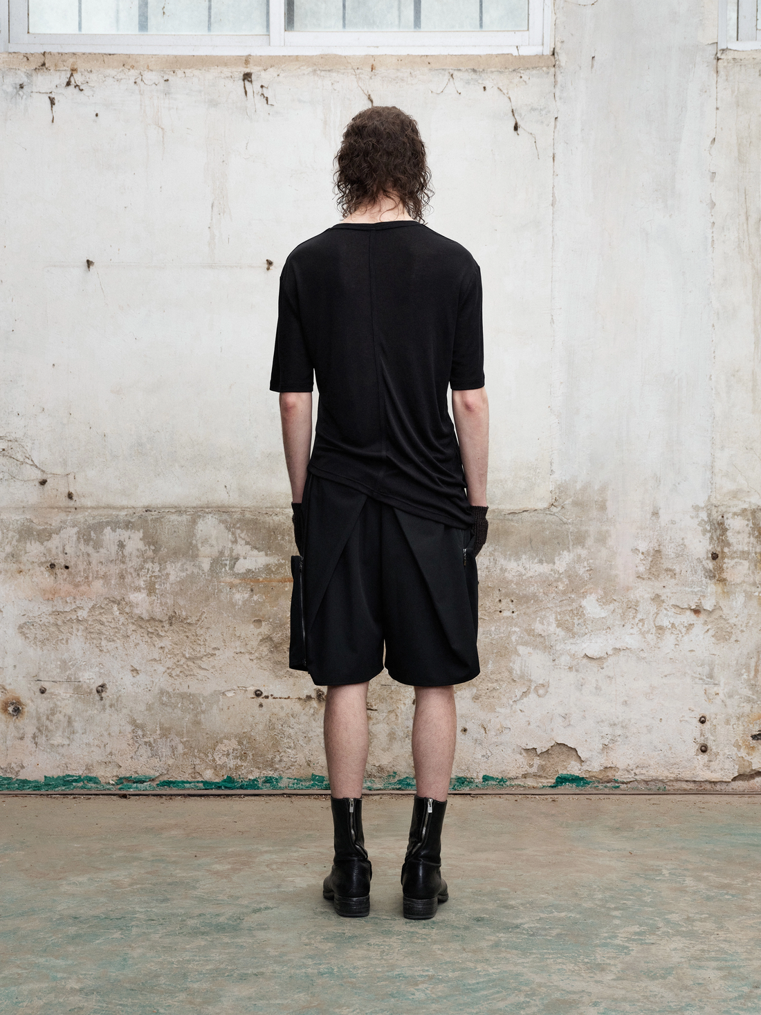 Divergent Seam Tee