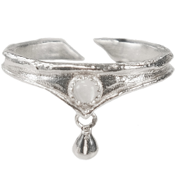 Eaves Bell Bead Ring