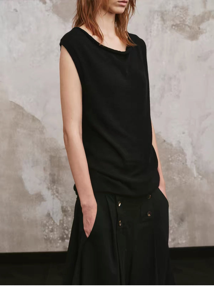 Flower Shadow Swing-Collar Vest, side view