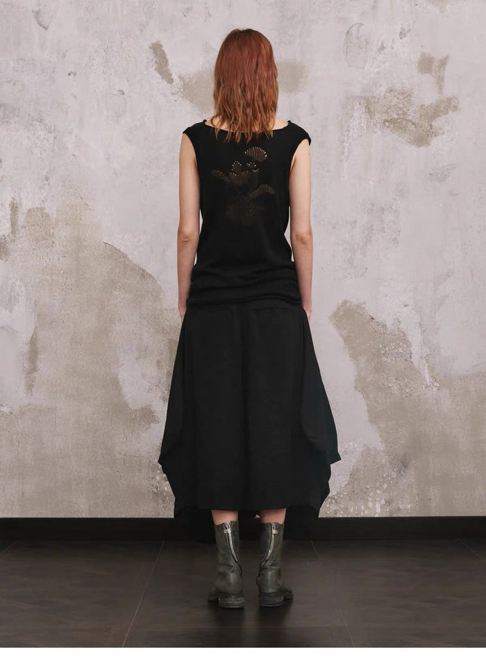 Flower Shadow Swing-Collar Vest, back full view