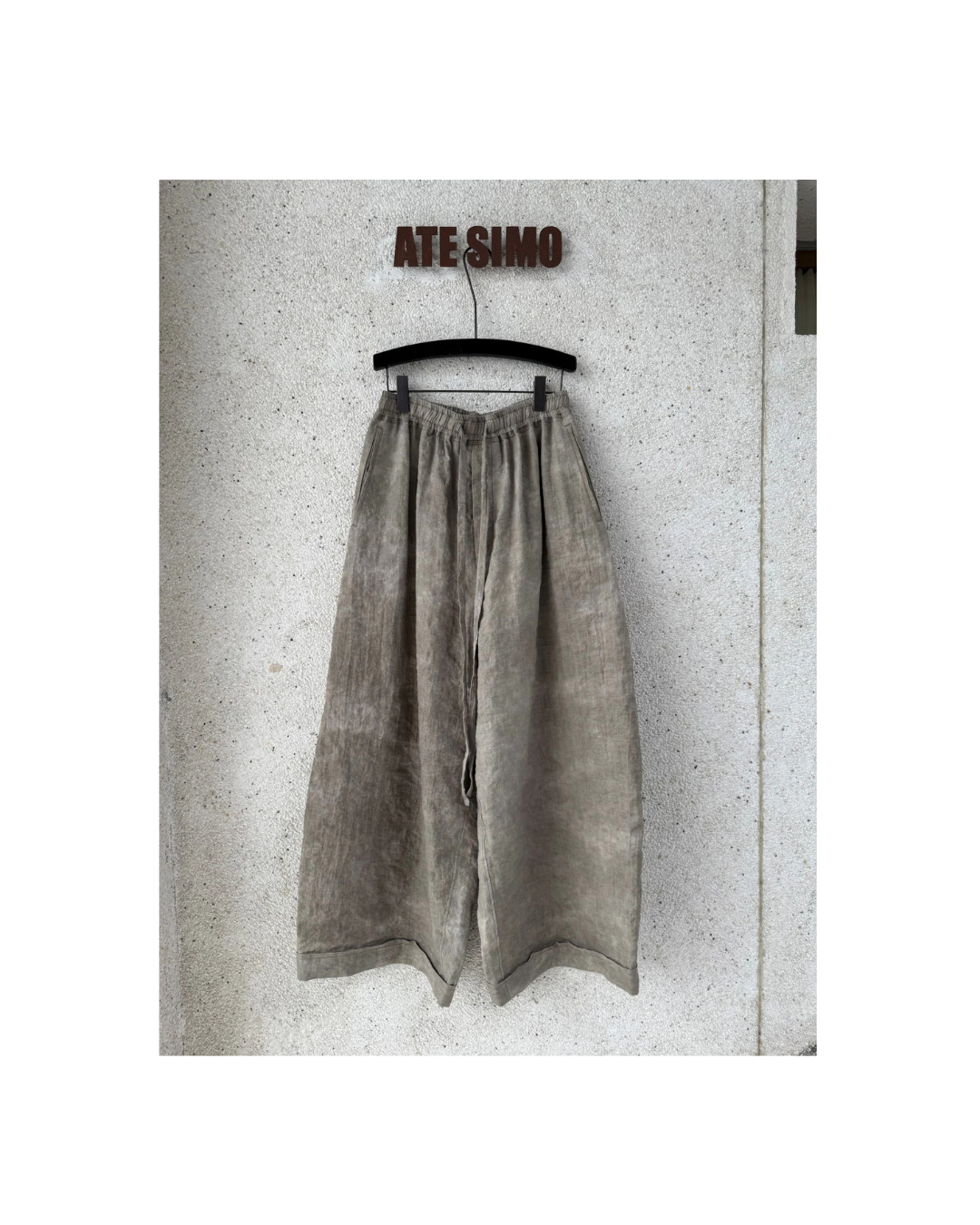 Drawstring wide-leg trousers